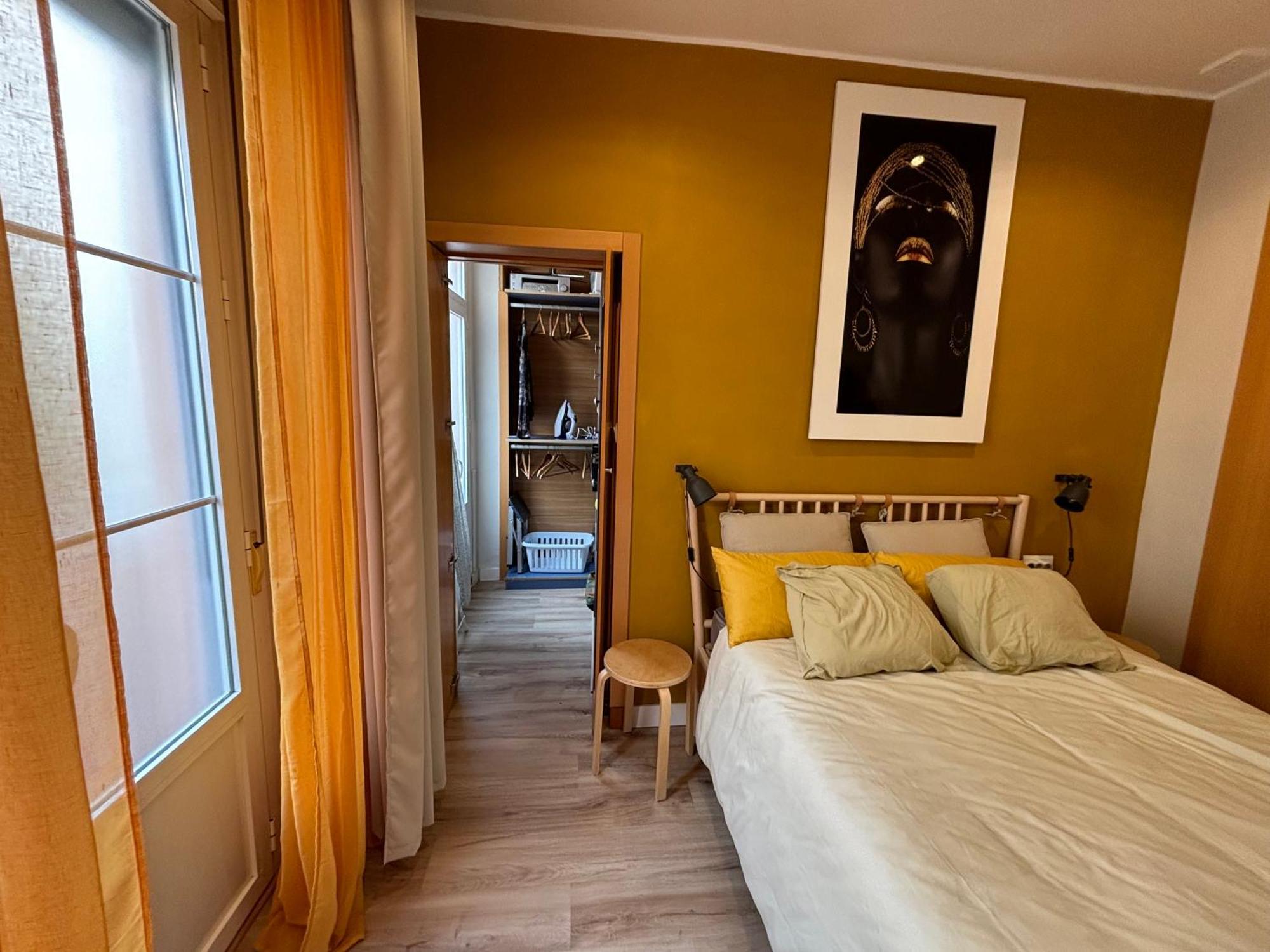 Precious And Original Center Apartment
